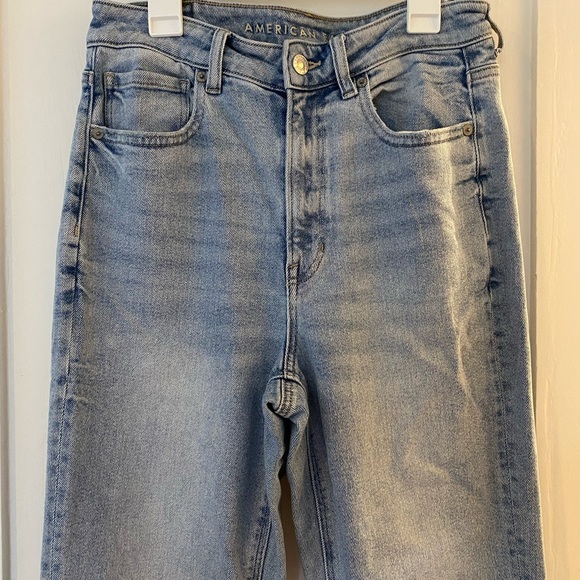 American Eagle Mom Jean - Picture 2 of 7